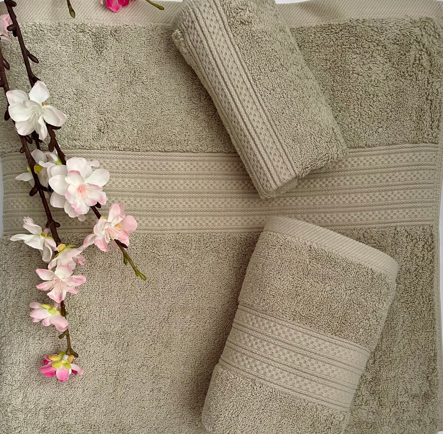 Couture - Bargain Bonanza (1 Bath Sheet, 1 Hand Towel, 1 Face Washer)