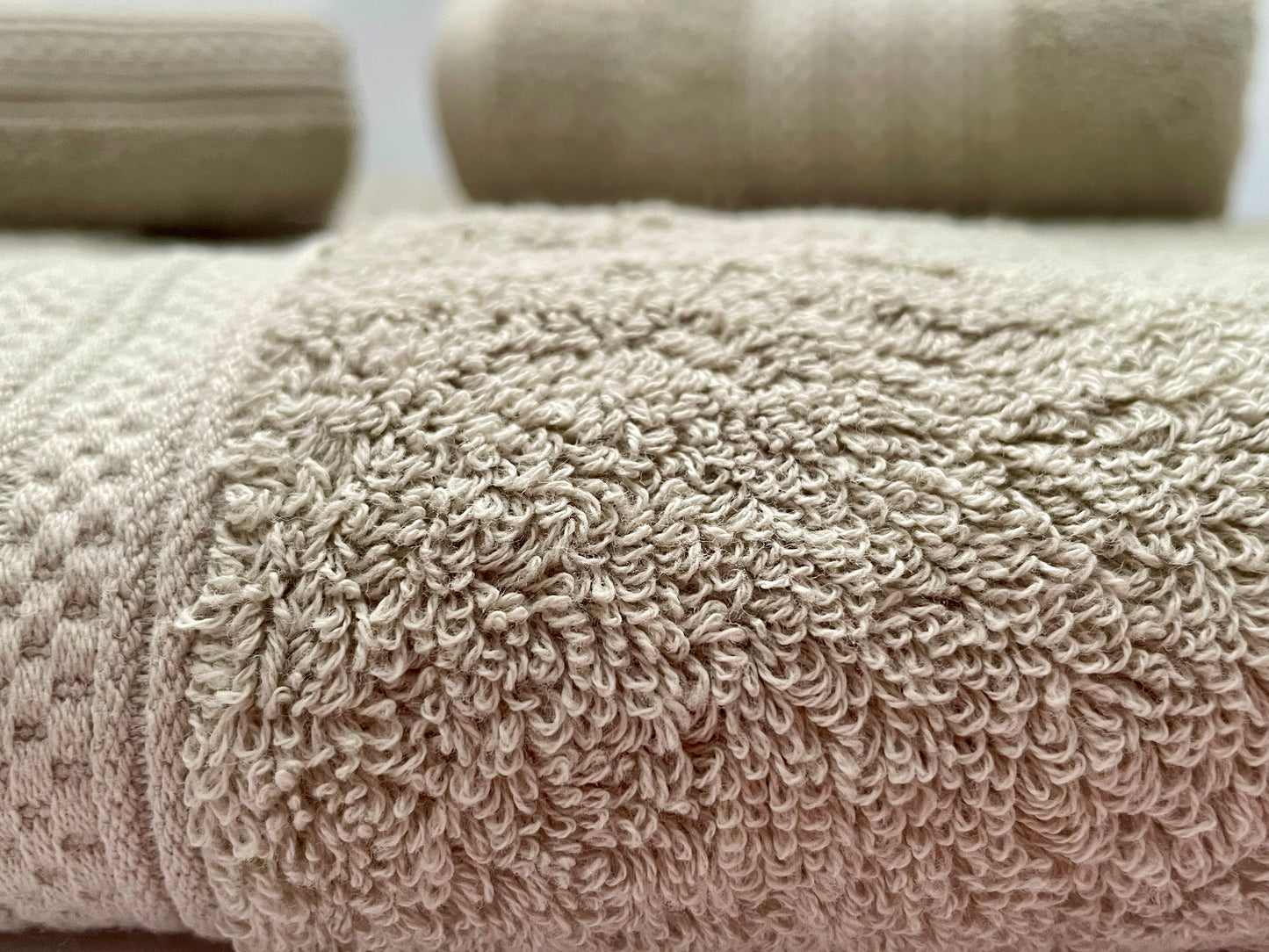 Couture - Bargain Bonanza (1 Bath Sheet, 1 Hand Towel, 1 Face Washer)