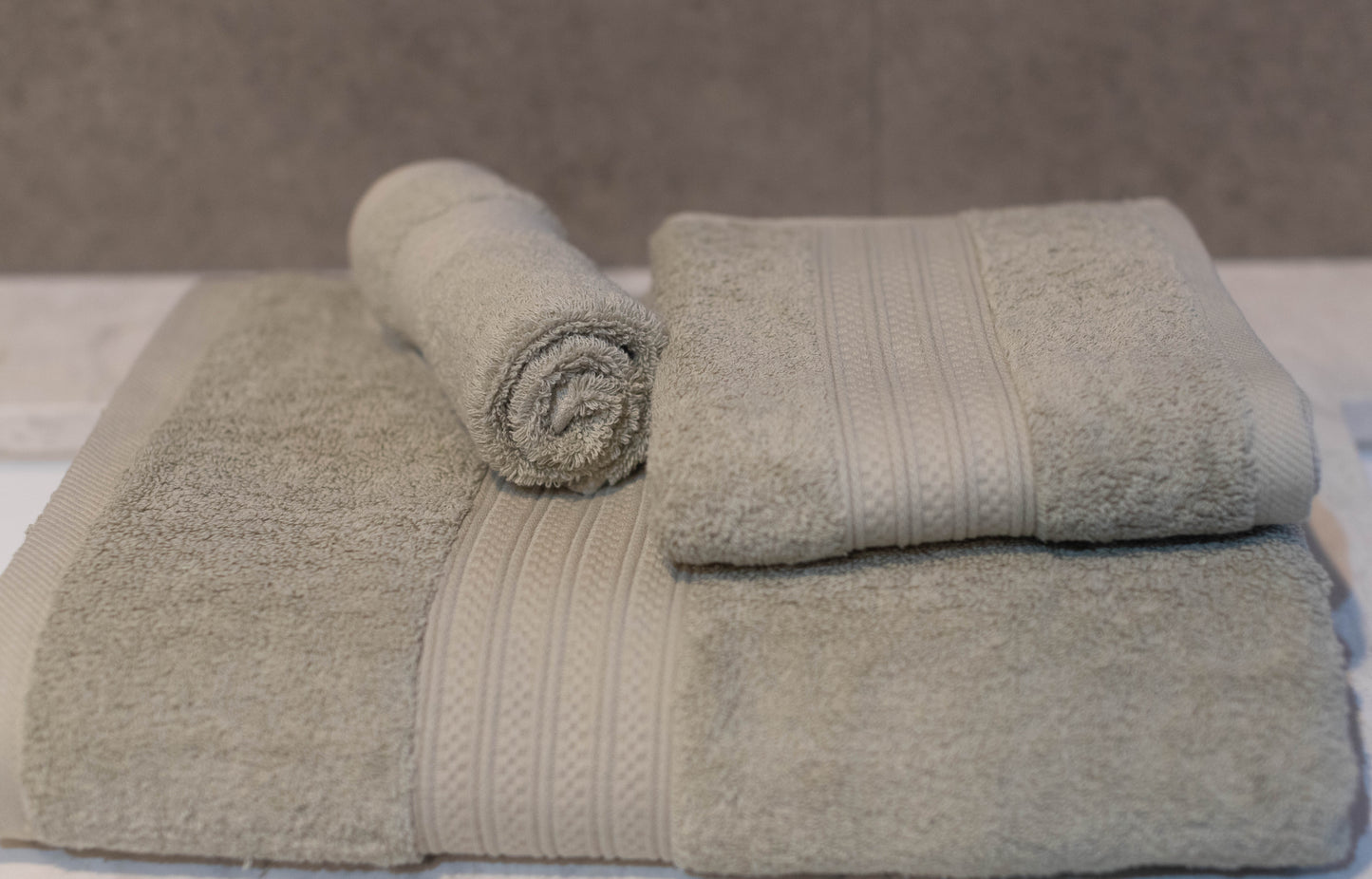Couture - Bargain Bonanza (1 Bath Sheet, 1 Hand Towel, 1 Face Washer)